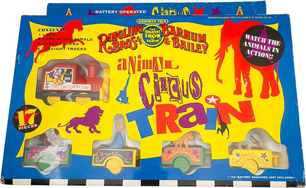 Ringling Bros Barnum & Bailey Greatest Show Animal Circus Train 17-Pc Set in Box